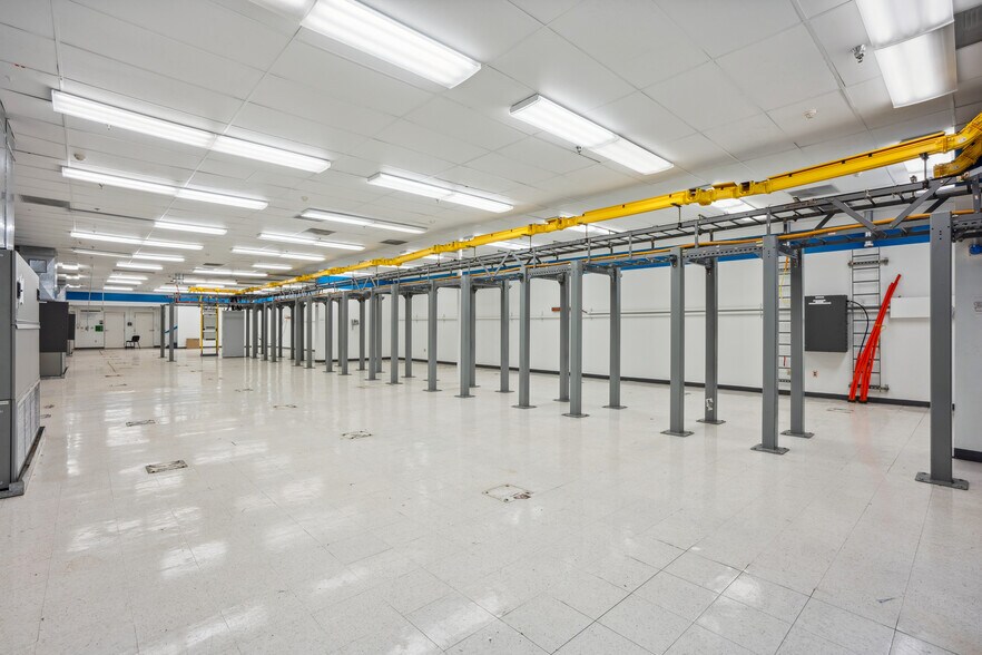 More Photos Of 6440-6490 Shellmound St, Emeryville Telecom Hotel Data Hosting For Lease