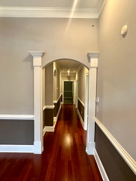 More Photos Of 4720 Peachtree Industrial Blvd, Berkeley Lake Office For Lease