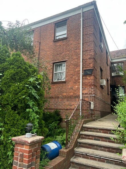More Photos Of 6361 110th St, Forest Hills Apartments For Sale