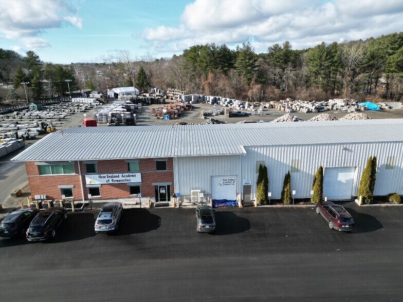 More Photos Of 896 Boston Post Rd, Marlborough Unknown For Lease