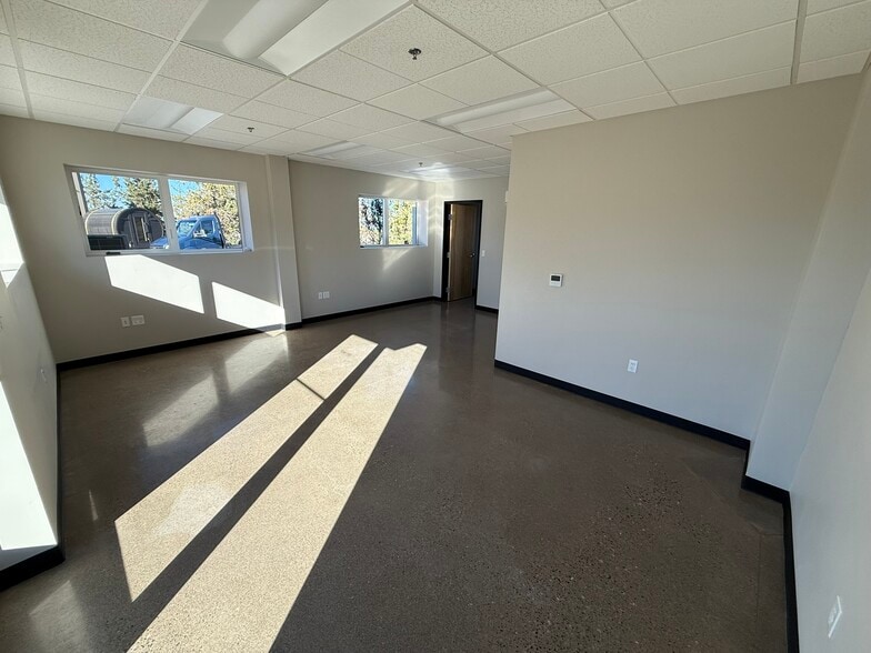 More Photos Of 20723 Brinson Blvd, Bend Light Manufacturing For Lease