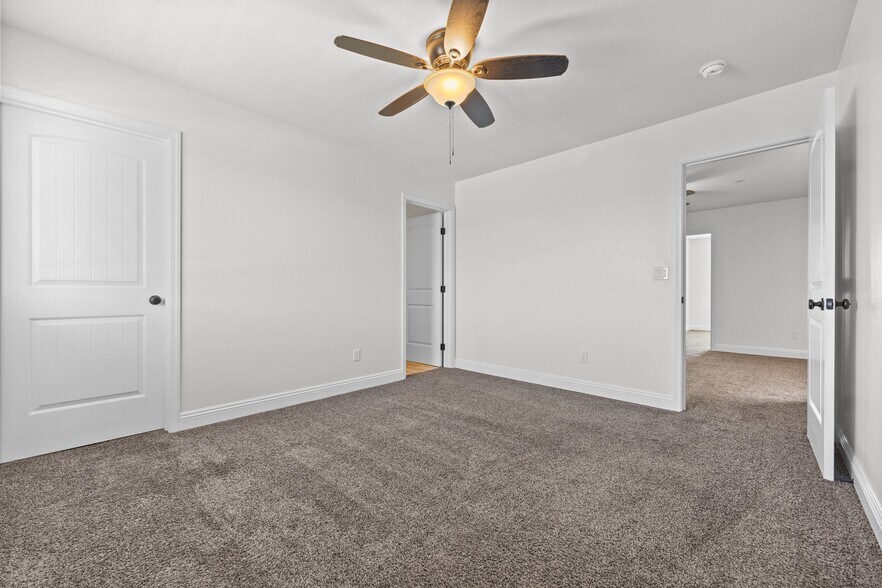 More Photos Of 2700 7th St, Wasco Apartments For Sale