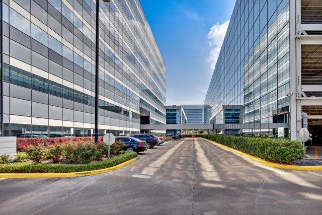 More Photos Of 1250 W Sam Houston Pky, Houston Office For Lease