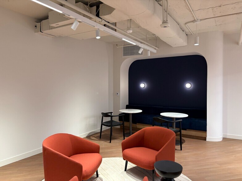 More Photos Of 2700 S Quincy St, Arlington Unknown For Lease