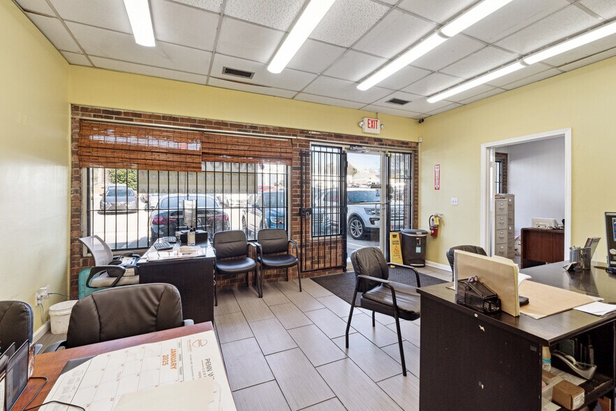 More Photos Of 3797 Lawrenceville Hwy, Tucker General Retail For Sale