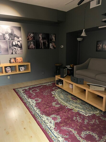 More Photos Of 3407-3421 Church St, Skokie Unknown For Lease