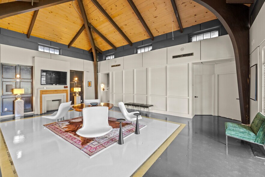 More Photos Of 325 Candler Rd, Atlanta Coworking Space