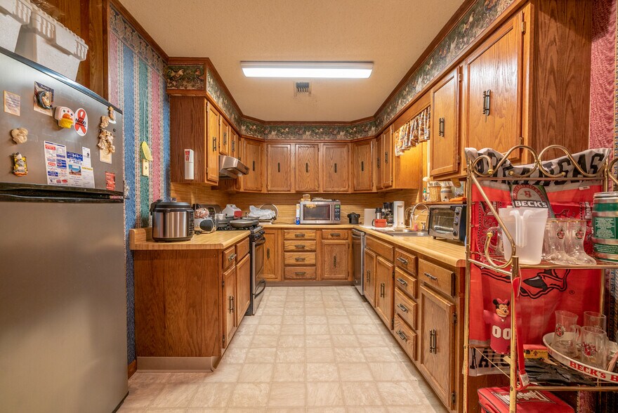 More Photos Of 808-814 W Center St, Sheridan Storefront Retail Office For Sale