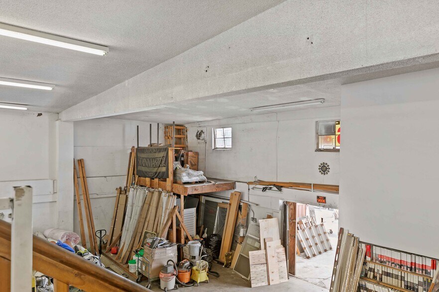 More Photos Of 979 S La Brea Ave, Inglewood Freestanding For Sale