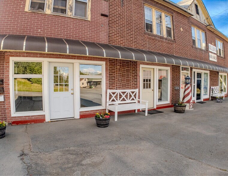 More Photos Of 188 Lake St, Liberty Freestanding For Lease