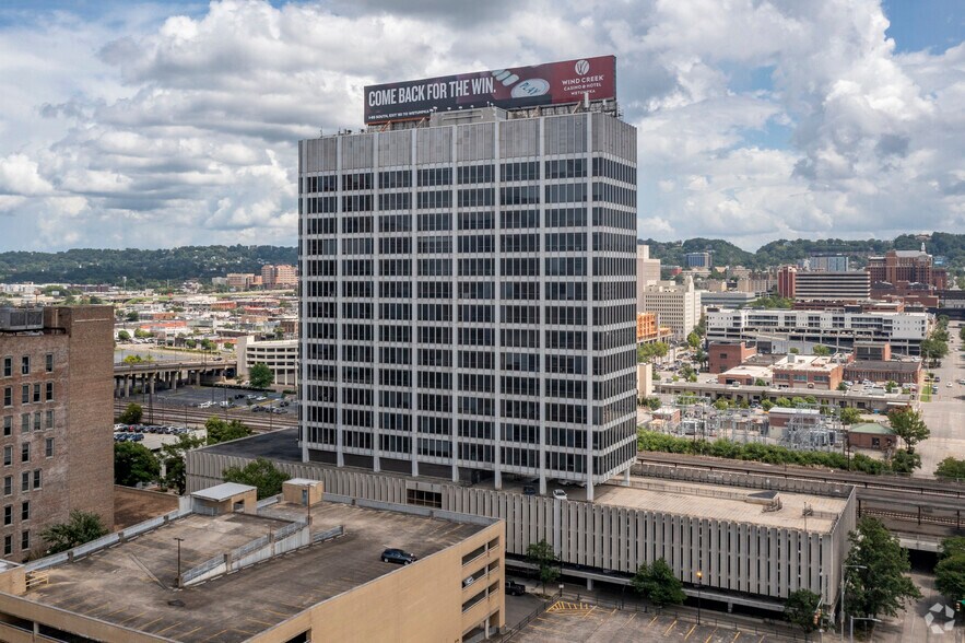 More Photos Of 2 20th St N, Birmingham Office For Lease