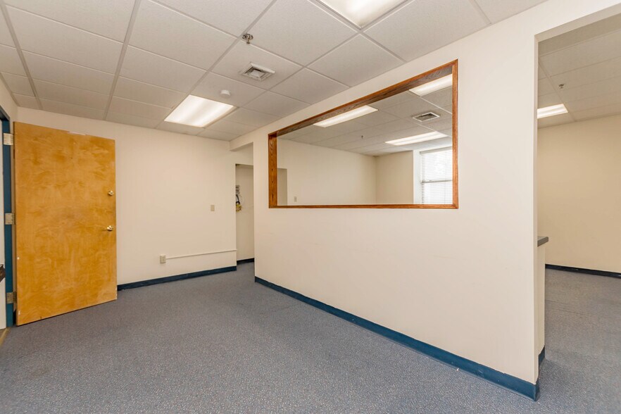 More Photos Of 23-25 Spring St, Ossining Office For Lease