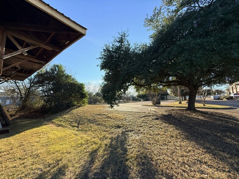 More Photos Of 300 S Randolph Ave, Eufaula Industrial For Sale