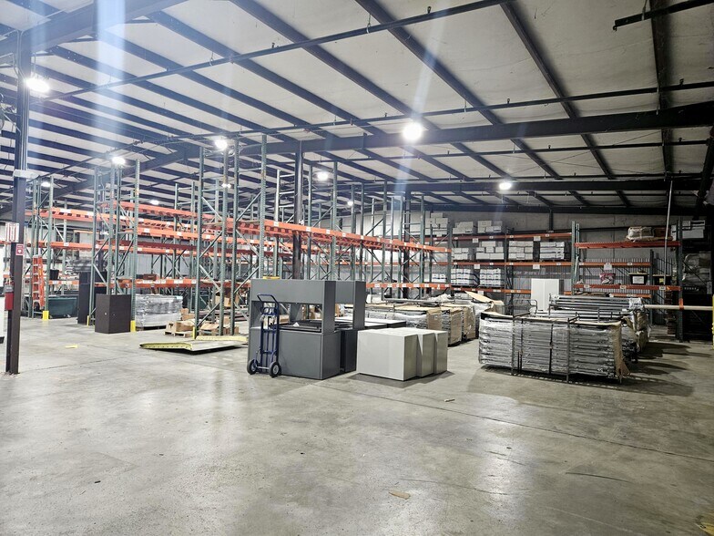 More Photos Of 371 G and S Rd, Prattville Warehouse For Lease