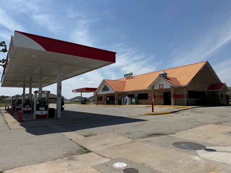 Primary Photo Of 103 Pin Oak Dr, Aurora General Retail For Sale
