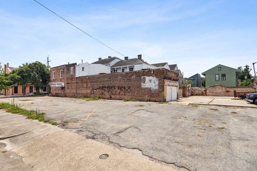 More Photos Of , New Orleans Unknown For Sale