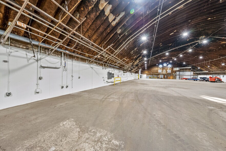 More Photos Of 1385 Antelope Rd, White City Manufacturing For Lease