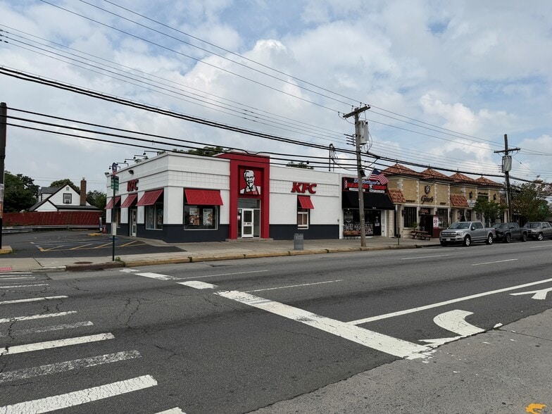 More Photos Of 158-50 Crossbay Blvd, Howard Beach Storefront For Sale