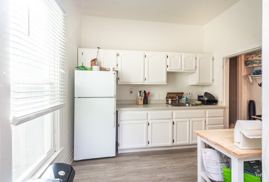 More Photos Of 1808 P St, Sacramento Apartments For Sale