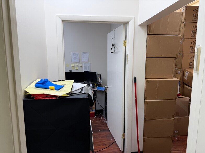 More Photos Of 42-46 Lafayette Ave, Suffern Freestanding For Lease