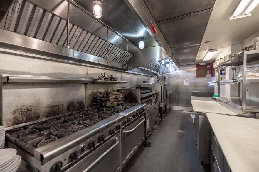 More Photos Of 743 Haywood Rd, Asheville Restaurant For Sale