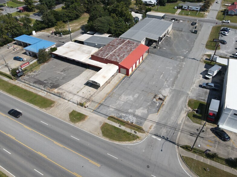 More Photos Of 433 S Main St, Swainsboro Showroom For Sale
