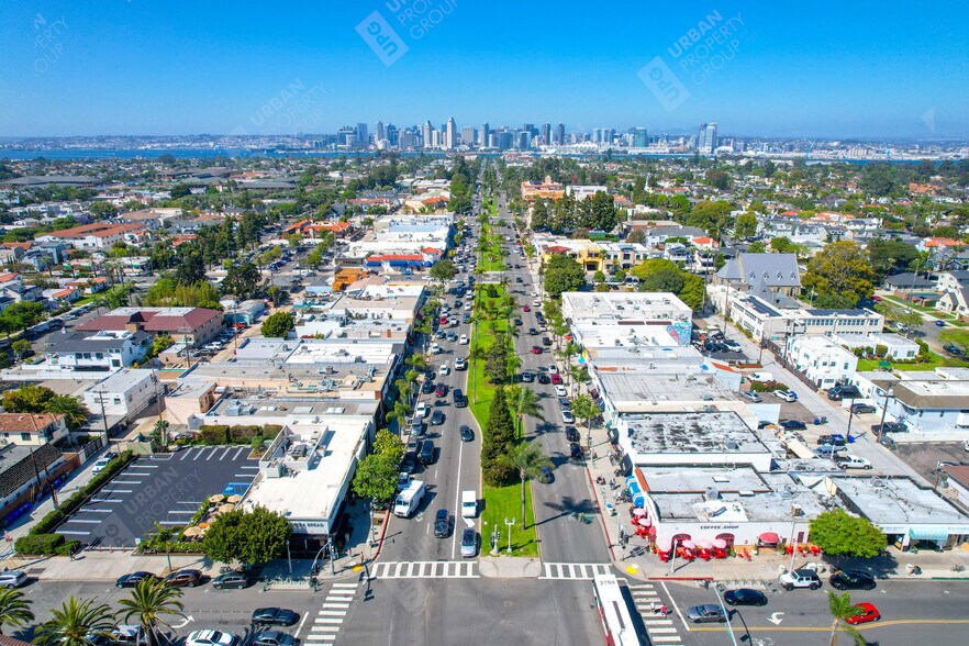 More Photos Of 936 Orange Ave, Coronado Freestanding For Sale