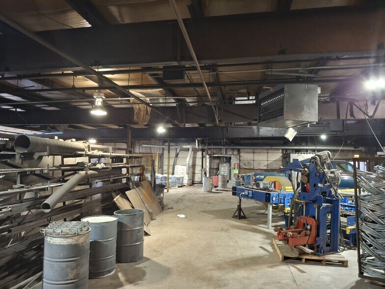 More Photos Of 610 W 81st St, Chicago Warehouse For Lease