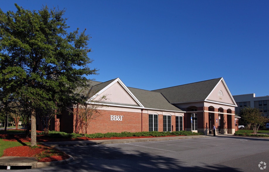 More Photos Of 5061 N 12th Ave, Pensacola Bank For Lease