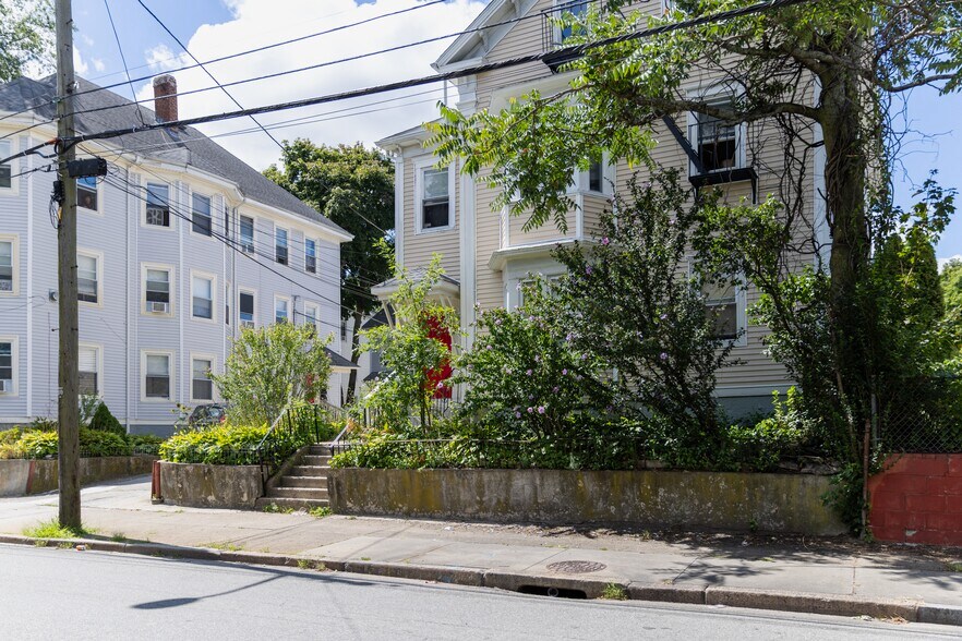 More Photos Of 191 Dexter St, Providence Multifamily For Sale