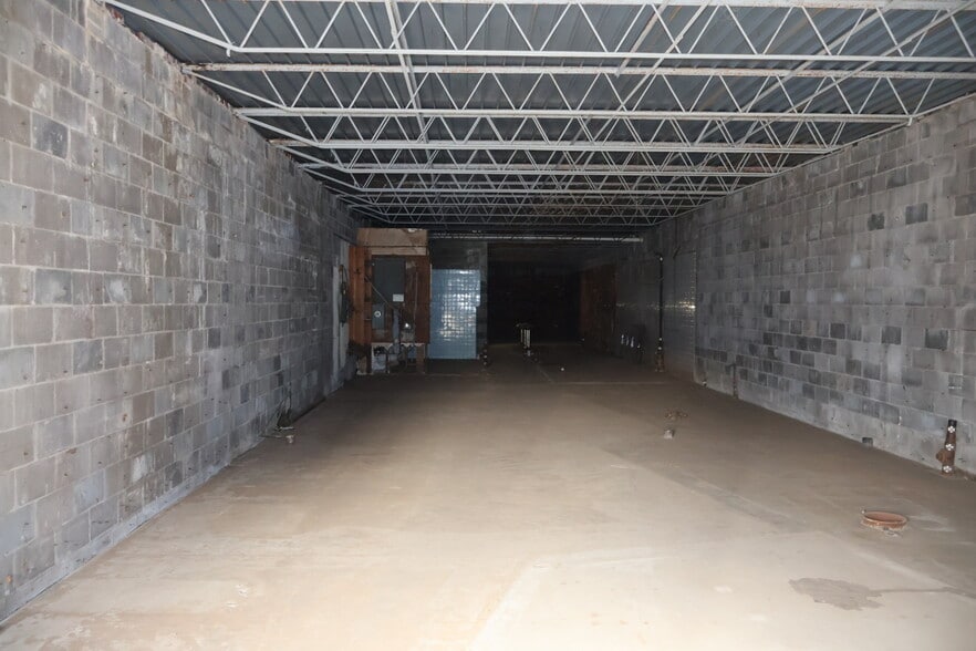 More Photos Of 1426 Cherry St, Detroit Light Distribution For Lease