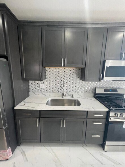 More Photos Of 4128 Washington St, Gary Apartments For Sale