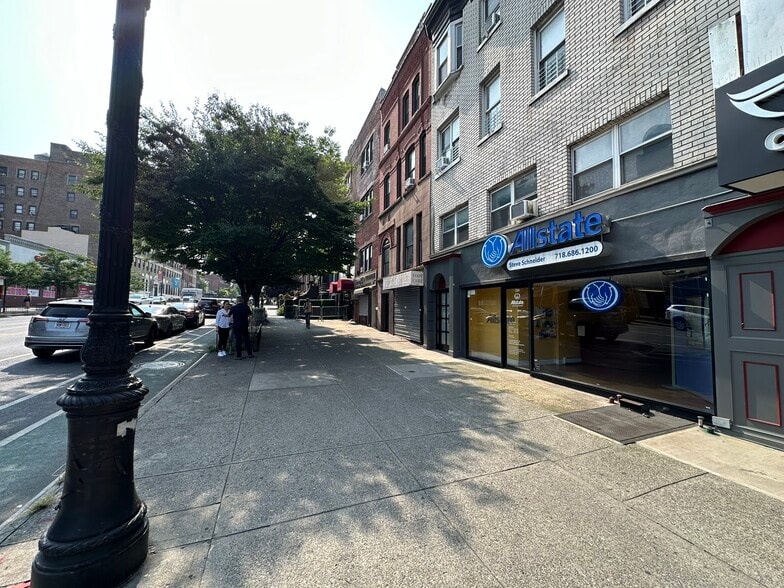 More Photos Of 332A 9th St, Brooklyn Office Residential For Lease