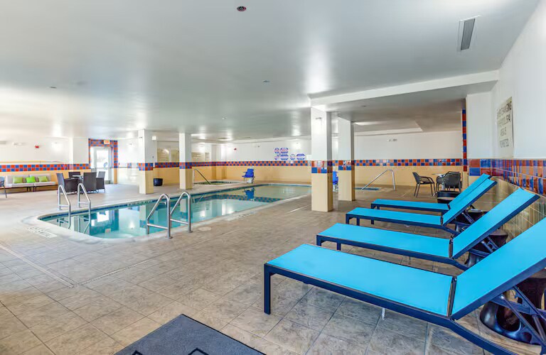 More Photos Of 2700 Green Oaks Rd, Fort Worth Hotel For Sale