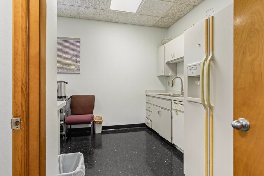 More Photos Of 614 E Jefferson St, Brooksville Office For Sale