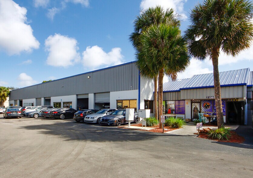 More Photos Of 7150 Devons Rd, Riviera Beach Warehouse For Lease
