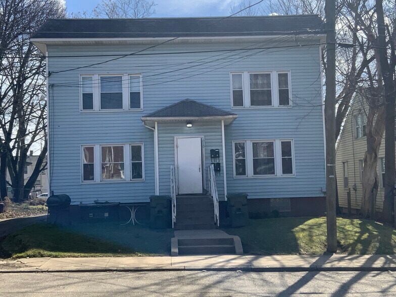 More Photos Of 1010 Sherlock Pl Ne, Canton Multifamily For Sale