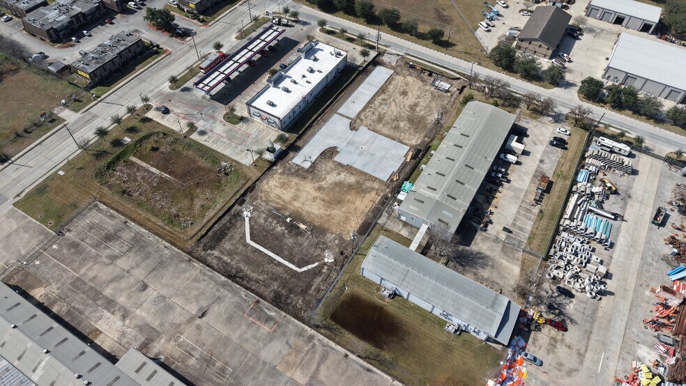 More Photos Of 2077 Magnolia Dr, Pasadena Industrial For Sale