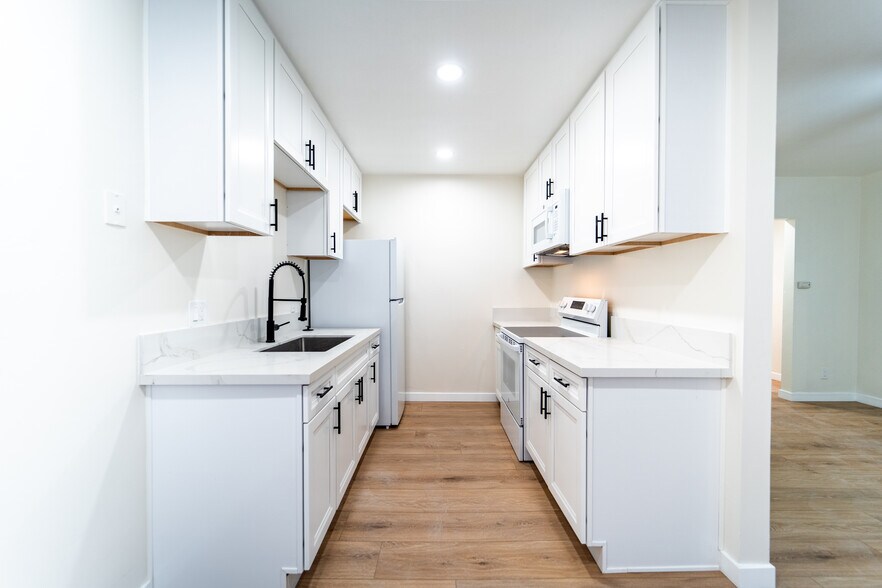 More Photos Of 4227 49th St, San Diego Apartments For Sale