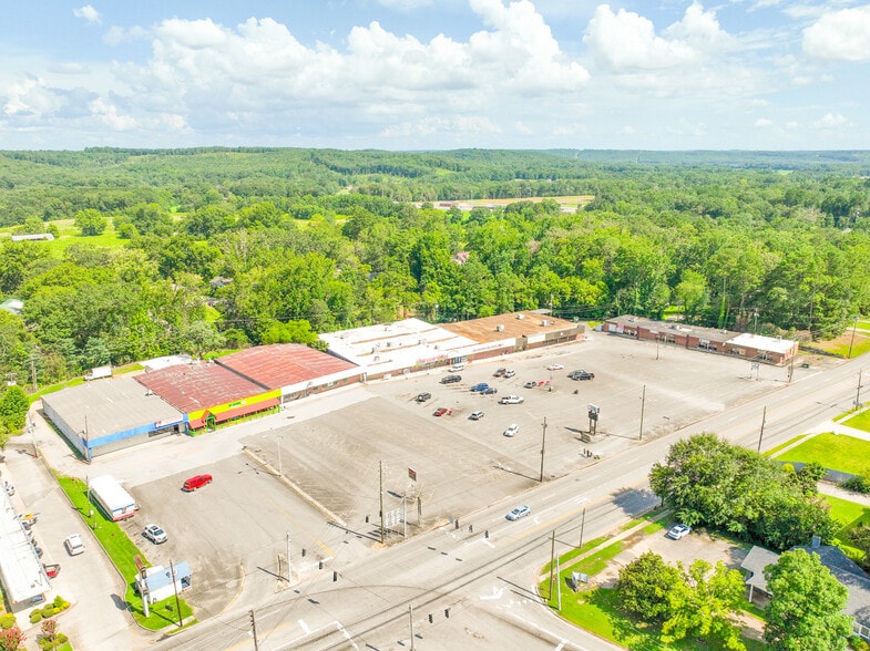 More Photos Of 535 Military St S, Hamilton Unknown For Lease