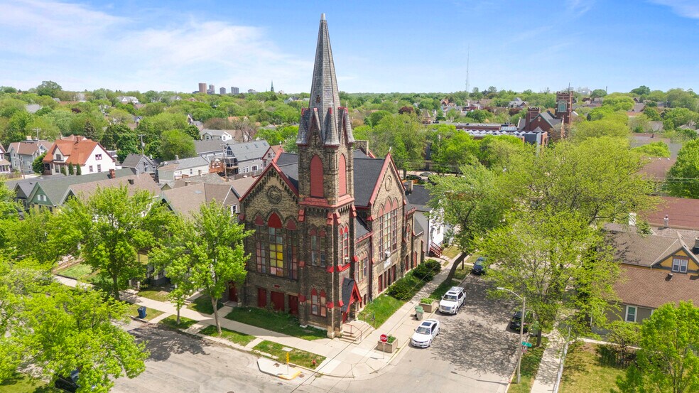 Primary Photo Of 124-140 W Garfield Ave, Milwaukee Religious Facility For Sale