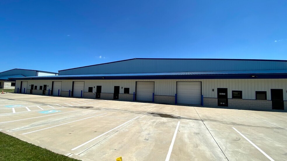 More Photos Of 6744 N FM 157, Venus Industrial For Lease