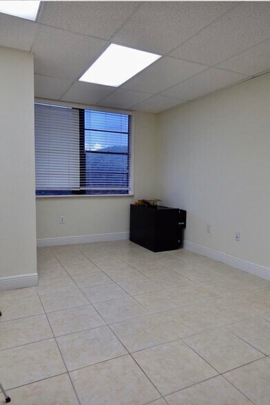 More Photos Of 13550 SW 88th St, Miami Medical For Lease