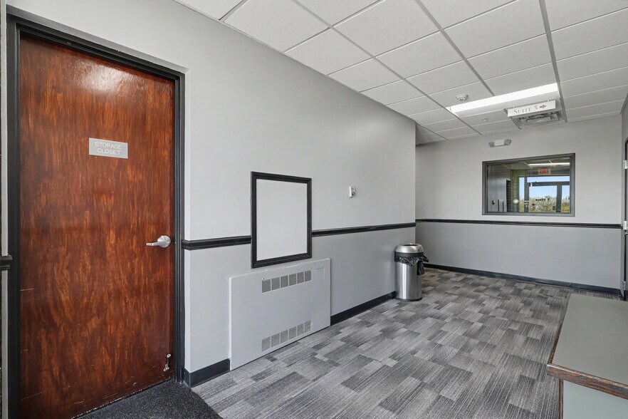More Photos Of 1300 37th St, West Des Moines Medical For Sale