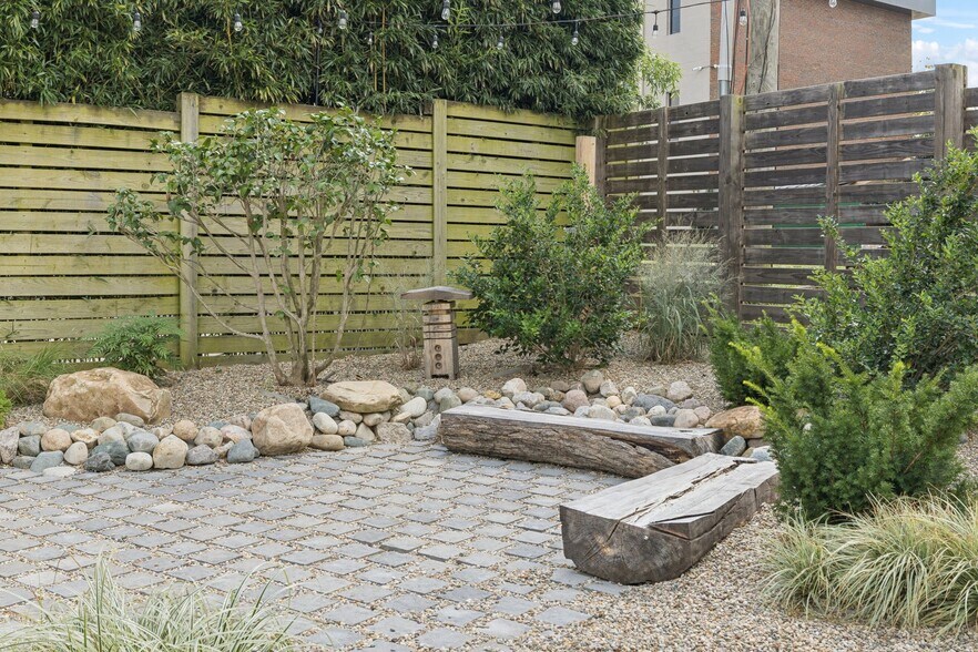 More Photos Of 2517 White Ave, Nashville Office Residential For Sale