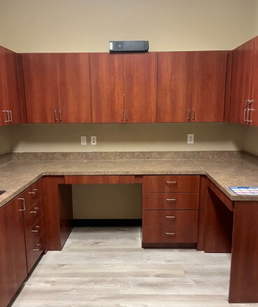 More Photos Of 7999 West Virginia Dr, Dallas Medical For Lease