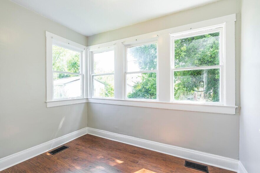 More Photos Of 265 S Highland St, Winchester Apartments For Sale