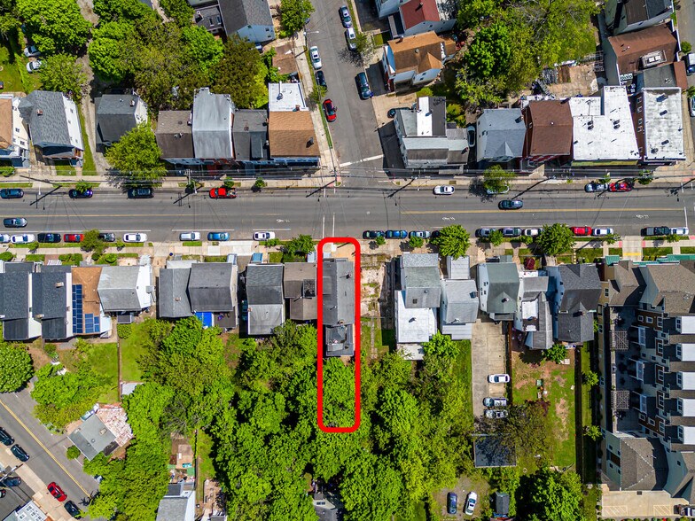 More Photos Of 173 Hamilton St, New Brunswick Specialty For Sale