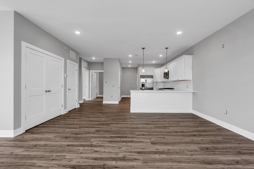 More Photos Of 33 Union Ave, Manasquan Apartments For Sale