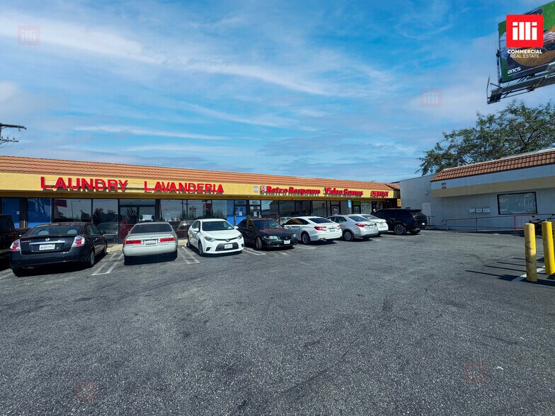 More Photos Of 8646-8658 Woodman Ave, Arleta Unknown For Lease